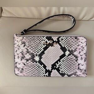 Kate Spade Lucy Snake Embossed Medium L-Zip Wristlet 👛 🐍
